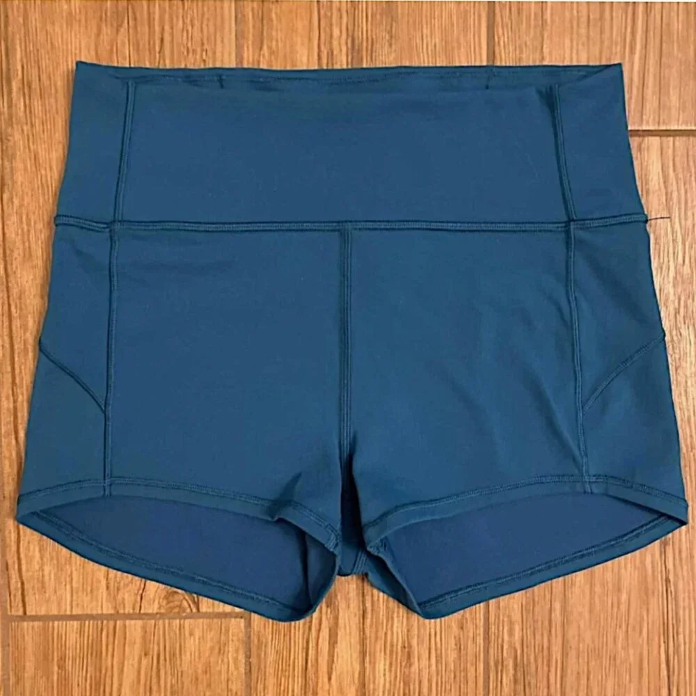 Lululemon In Movement Short *Everlux 2.5